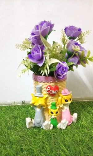 Love Animal Family Figurine Planter – Whimsical Resin Flower Vase with Cartoon Cats