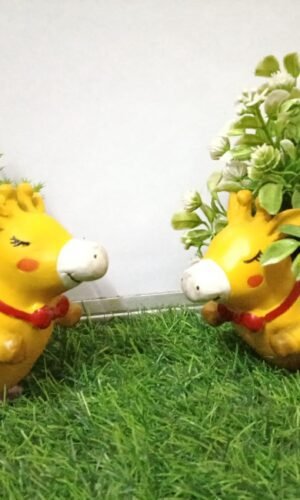 Cheerful Yellow Pegasus/Giraffe Planter Set (Set of 2) - Whimsical Home & Garden Pots