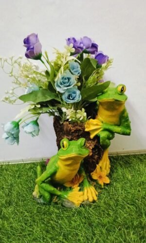 Lily Pad Pals Frog Resin Planter – Whimsical Garden Log Flower Pot